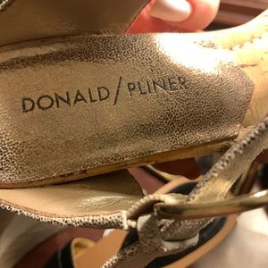 Ophelia By Donald Pliner  Sassy Gold Shimmer .